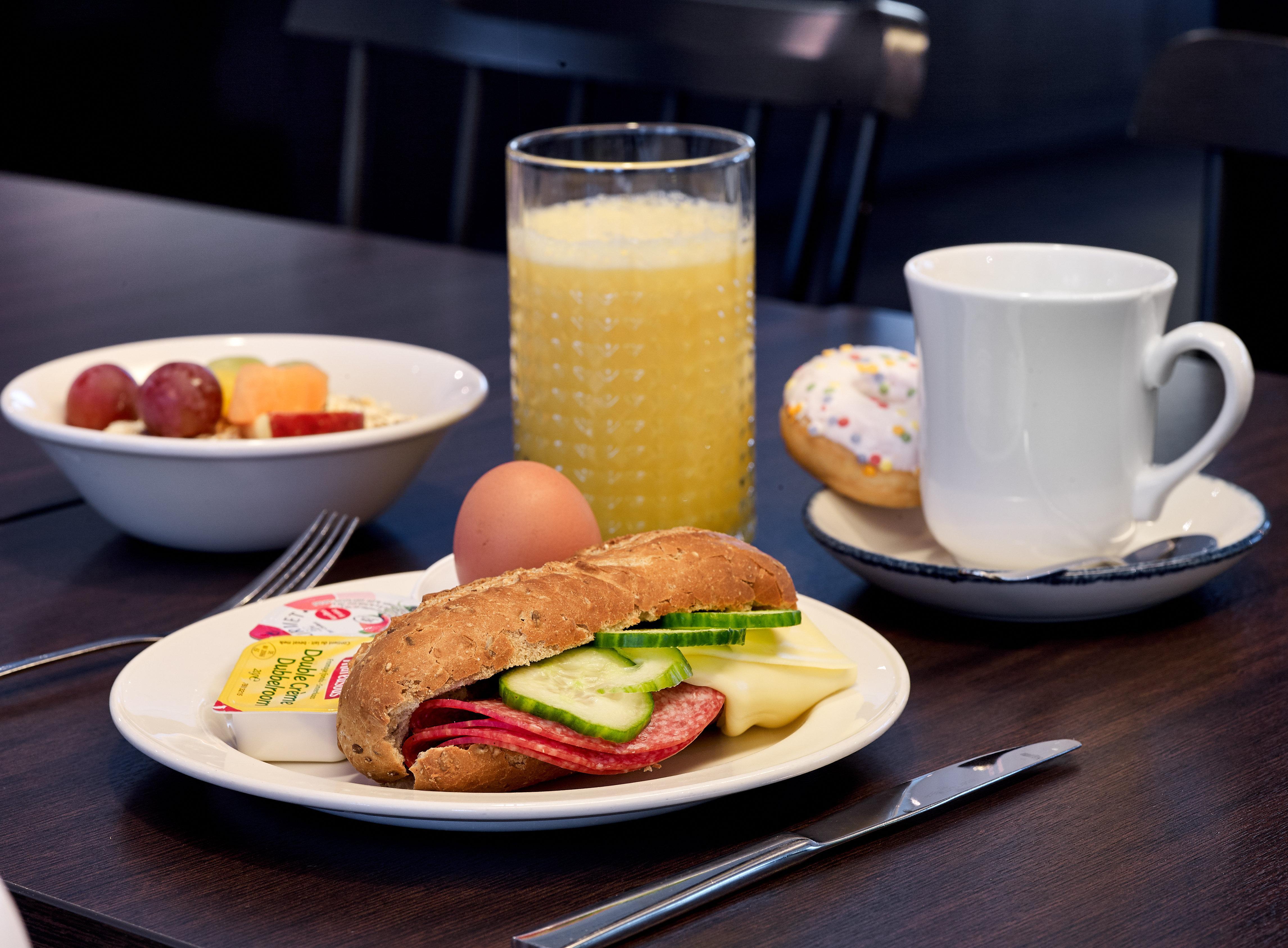 Holiday Inn Express Hasselt By Ihg Exteriör bild
