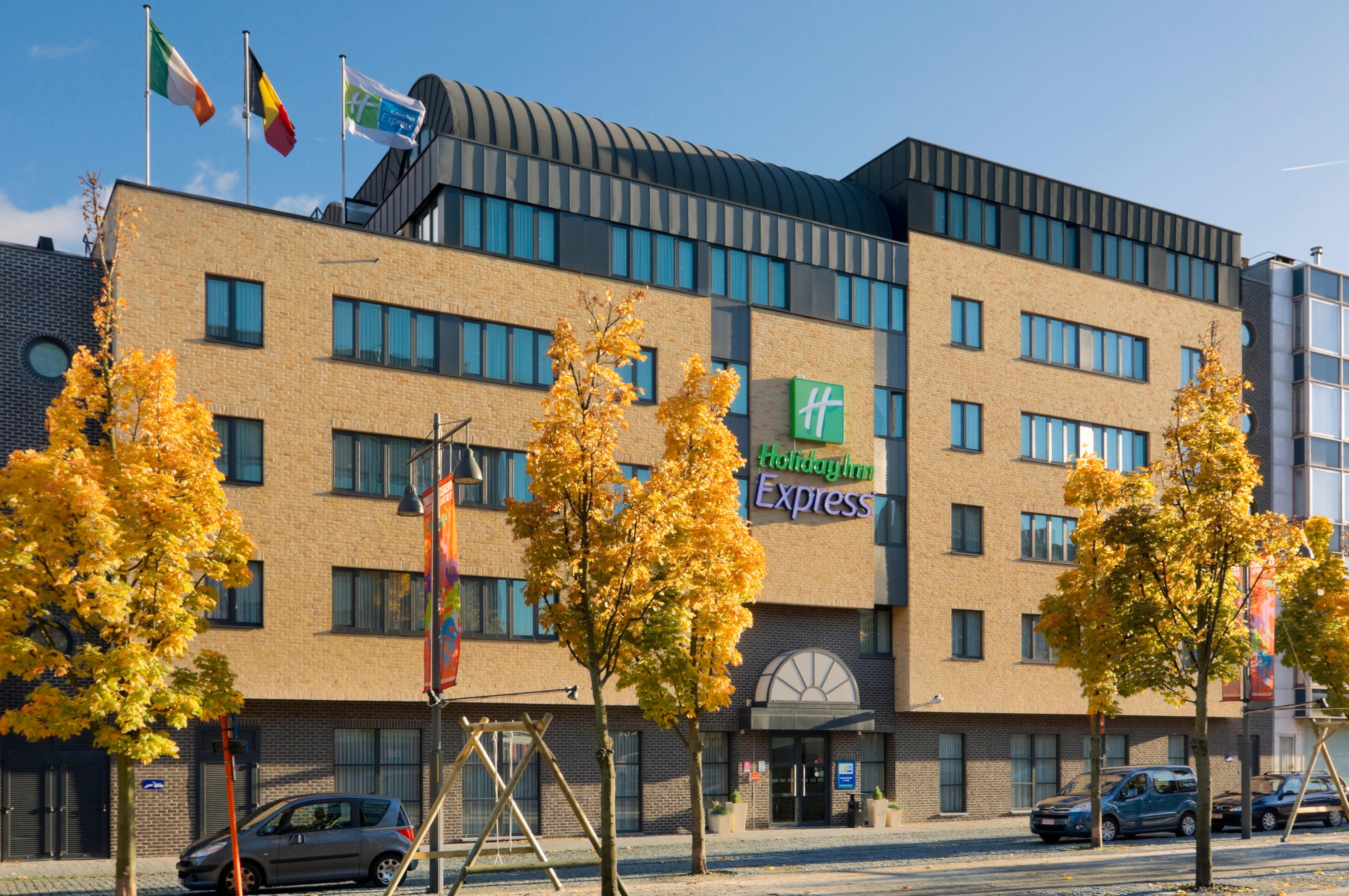 Holiday Inn Express Hasselt By Ihg Exteriör bild