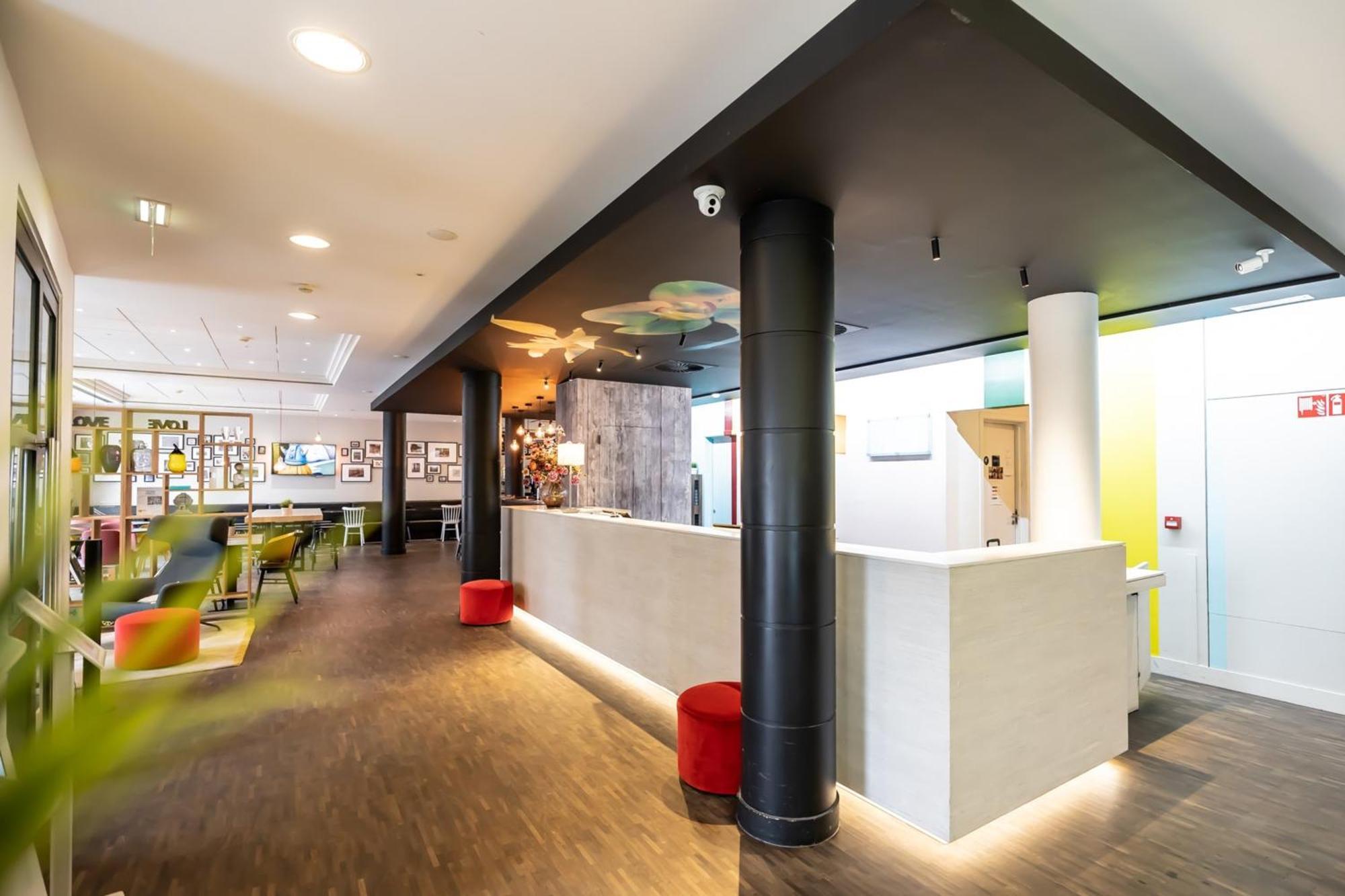 Holiday Inn Express Hasselt By Ihg Exteriör bild