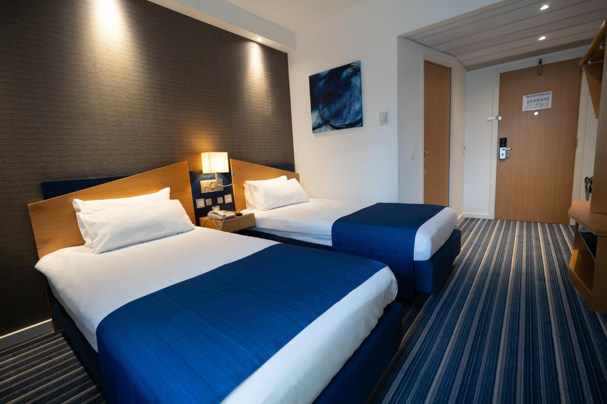 Holiday Inn Express Hasselt By Ihg Exteriör bild