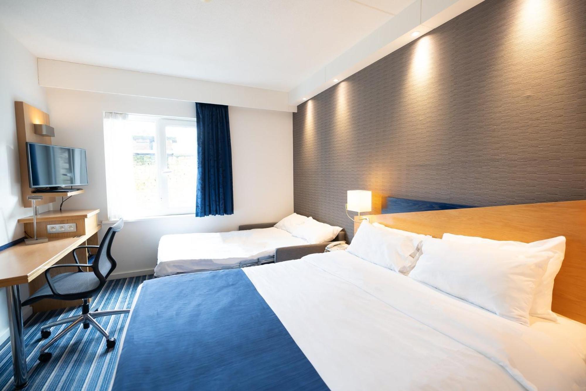 Holiday Inn Express Hasselt By Ihg Exteriör bild